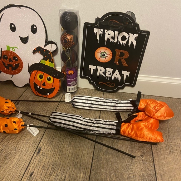 Halloween Tree Decorating Bundle - Picture 3 of 11